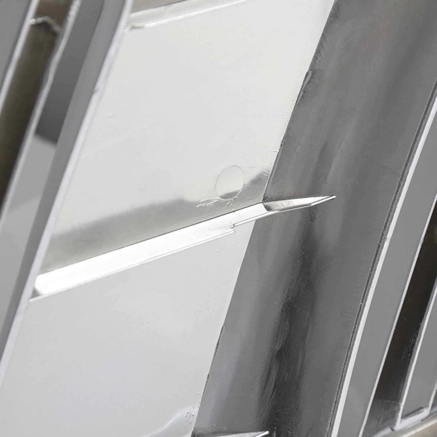 2005-2008 Nissan Frontier/Pathfinder Chrome Vertical Grille