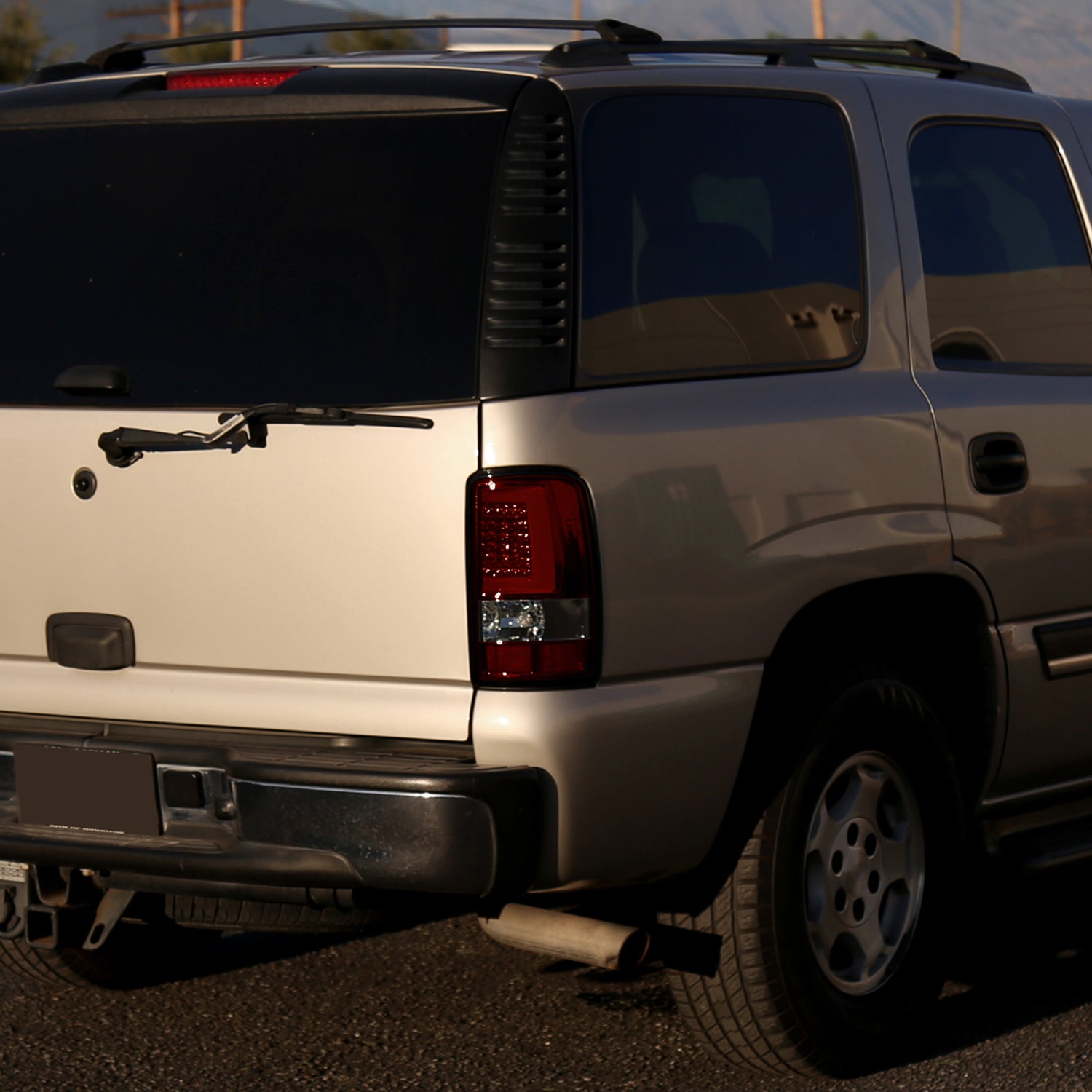 2000-2006 Chevy Suburban/Tahoe/Yukon/Yukon XL LED C Bar Tail Lights Red Smoke
