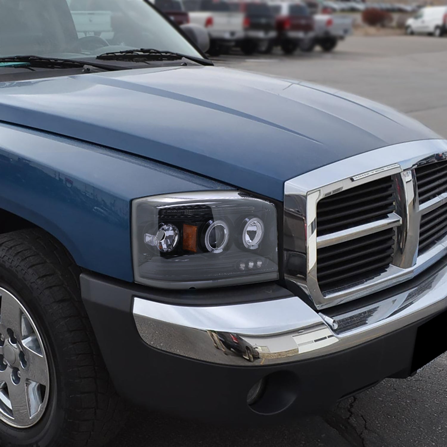 2005-2007 Dodge Dakota Dual Halo Projector Headlights Glossy Black/Smoke Lens