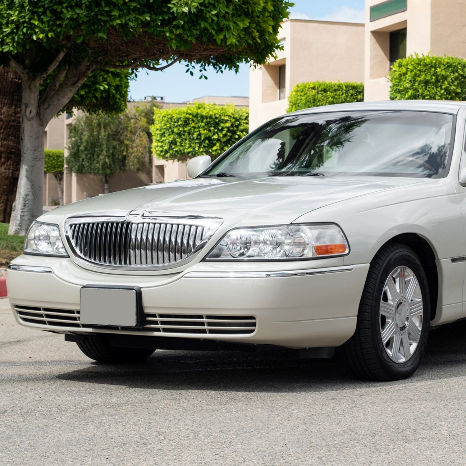 2005-2011 Lincoln Town Car Factory Style Headlights Chrome/Clear Lens