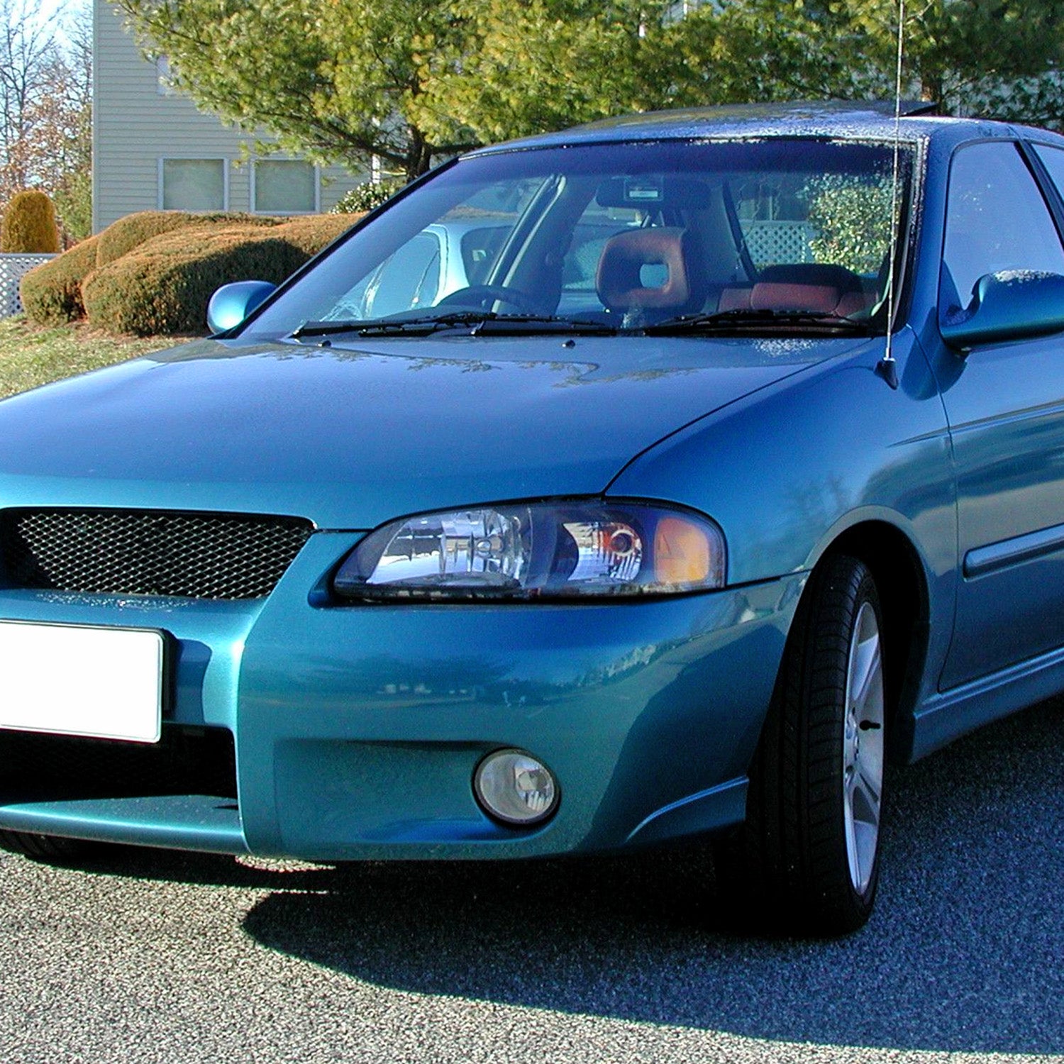 2000-2003 Nissan Sentra Factory Style Crystal Headlights Matte Black/Clear