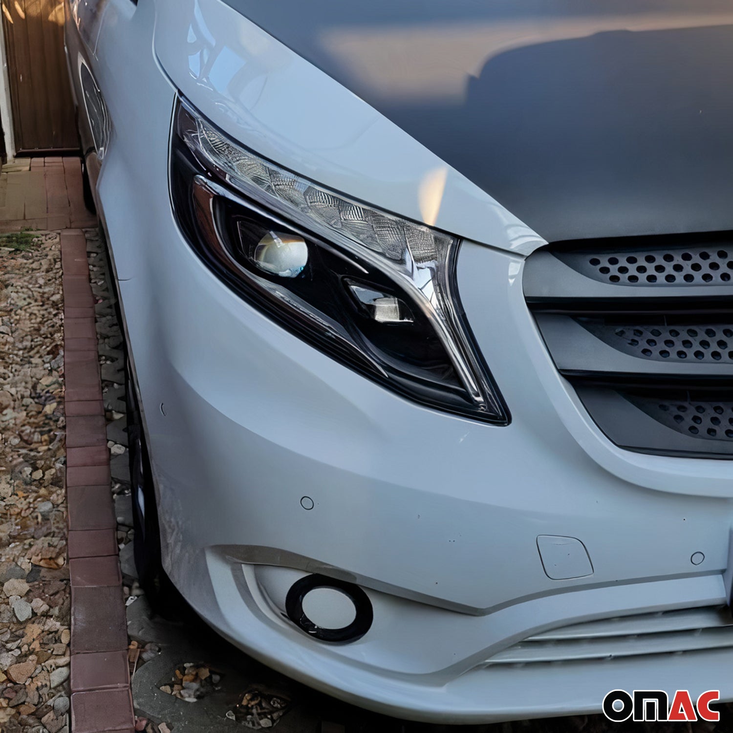 2016-2024 Mercedes Metris Fog Light Lamp Bezel Cover Carbon Fiber Black 2Pcs