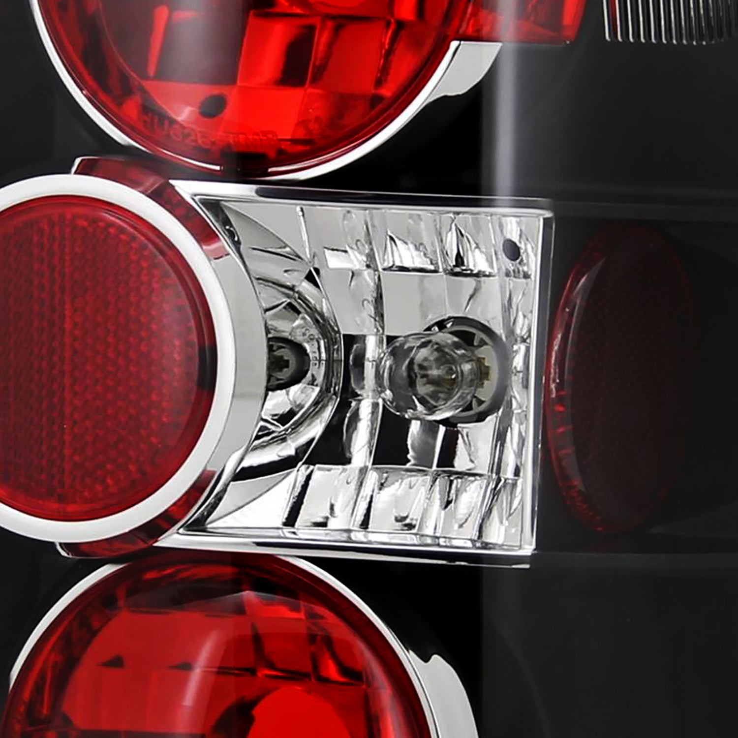1996-2004 Nisssan Pathfinder/ Infiniti QX4 Tail Lights Matte Black/Clear Lens