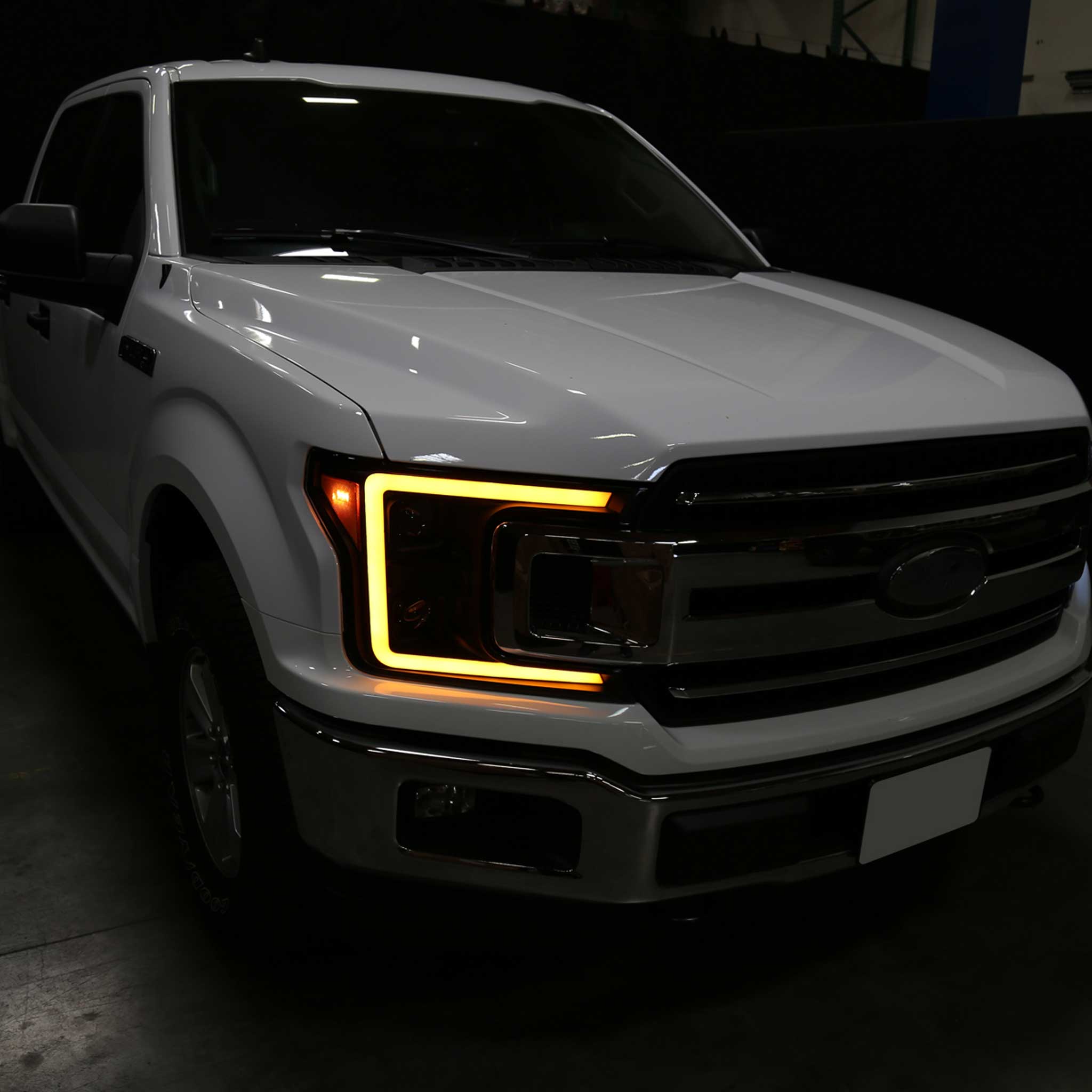For Ford F-150 2018-2020 LED C-Bar Projector Headlights Turn Signal Lights Matte Black Housing Clear Lens