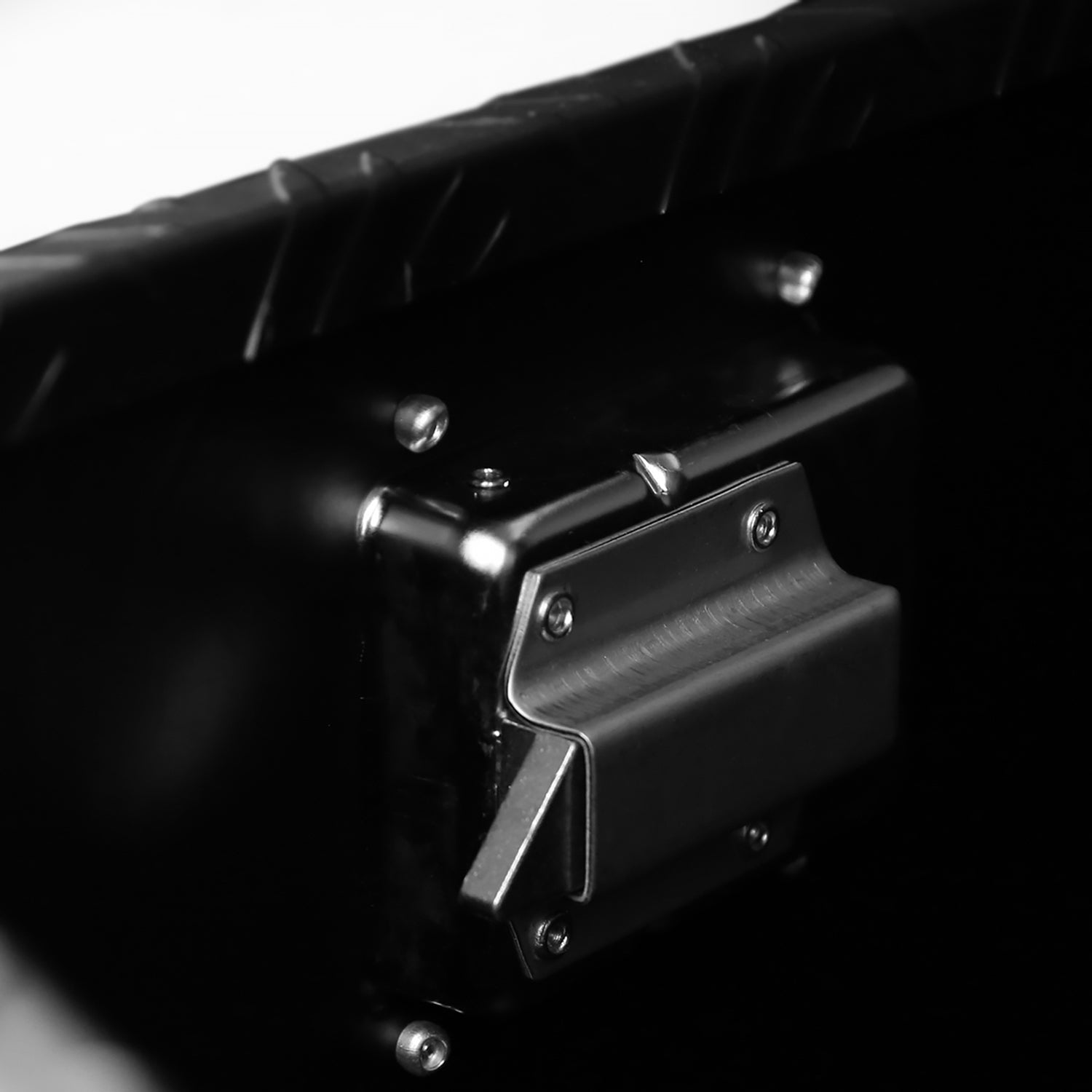 Universal 15~29" Heavy Duty Black Truck Trailer Tongue Tool Box w/ Lock & Keys