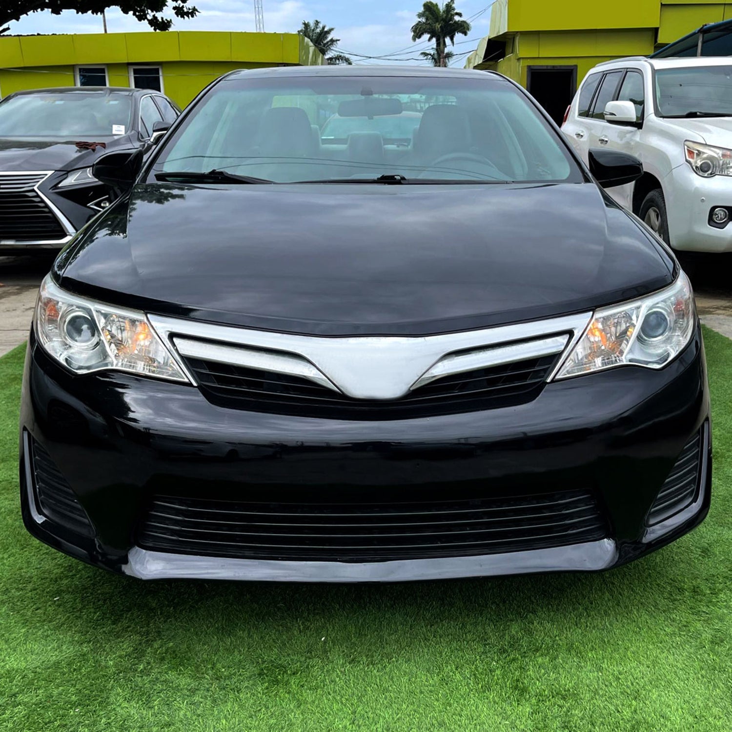 2012-2014 Toyota Camry Projector Headlights w/ Amber Reflectors Chrome/Clear