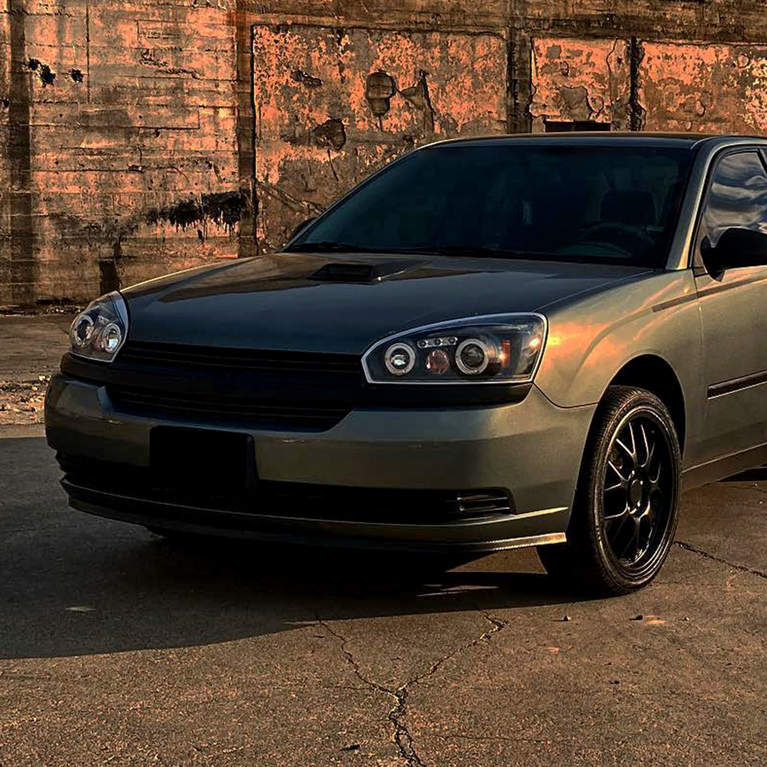 2004-2007 Chevy Malibu Dual Halo Projector Headlights Matte Black/Clear Lens