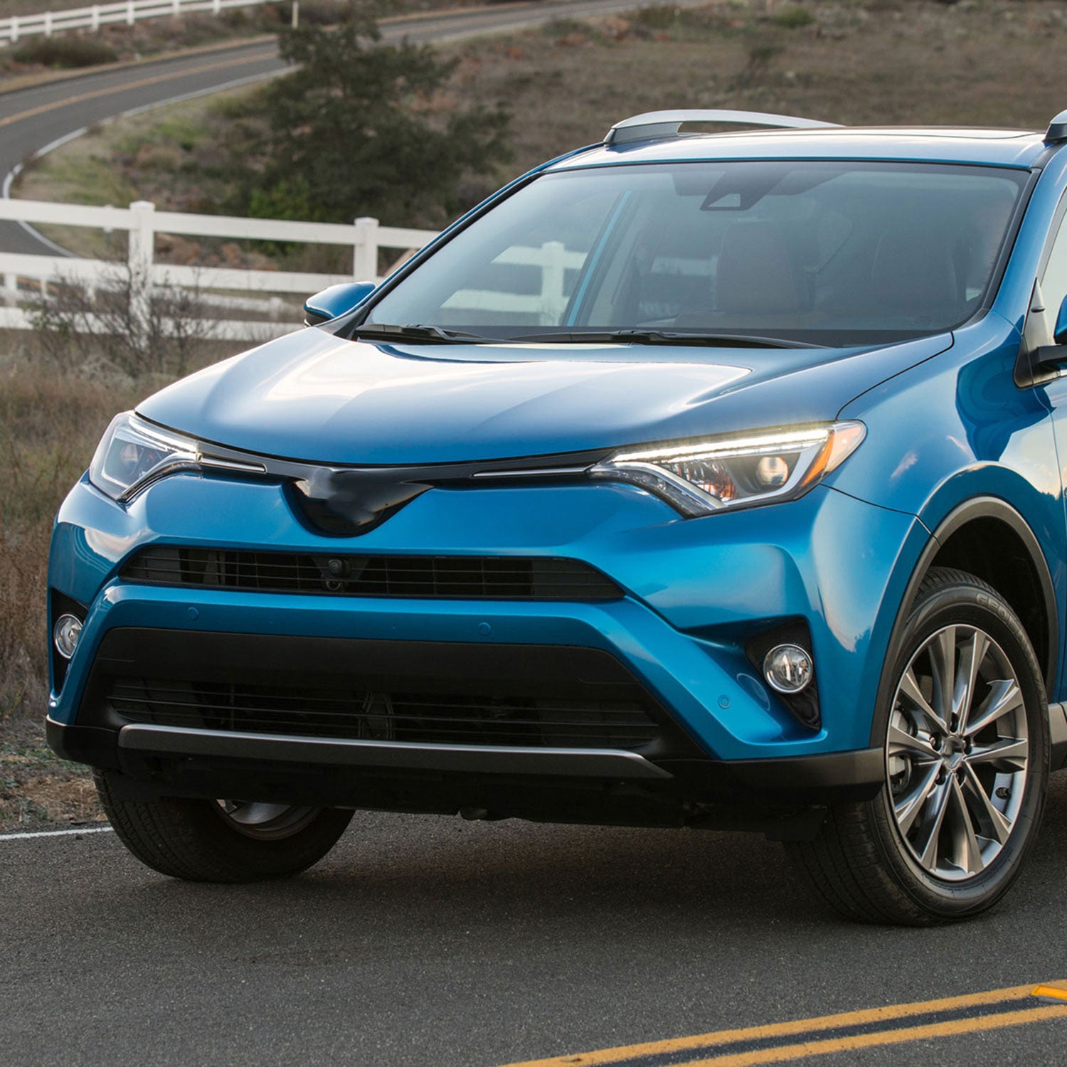 2016-2018 Toyota RAV4 H16 Fog Lights Kit Chrome Housing/Clear Lens