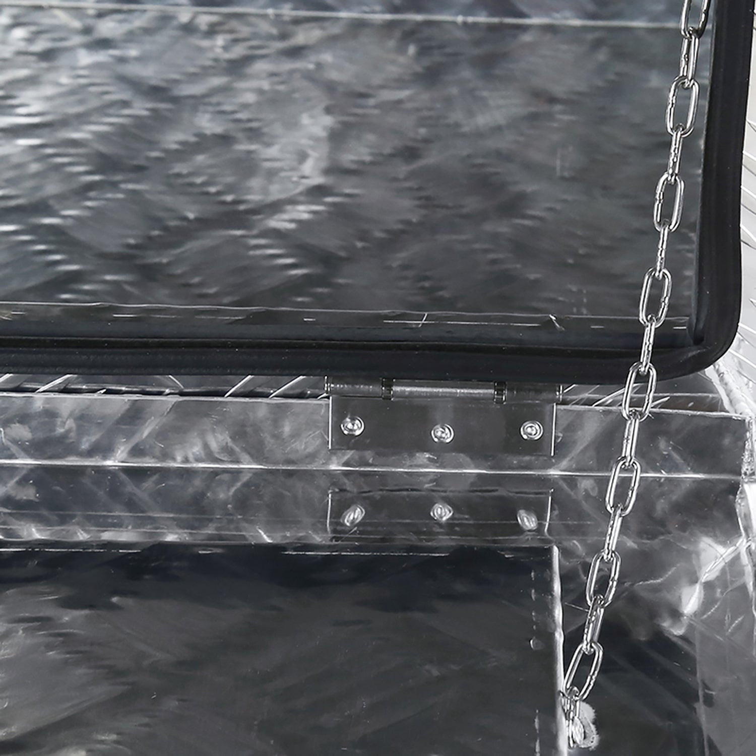 Universal 24" Heavy Duty Underbody Truck Tool Box w/ T-Handle Latch Lock & Keys