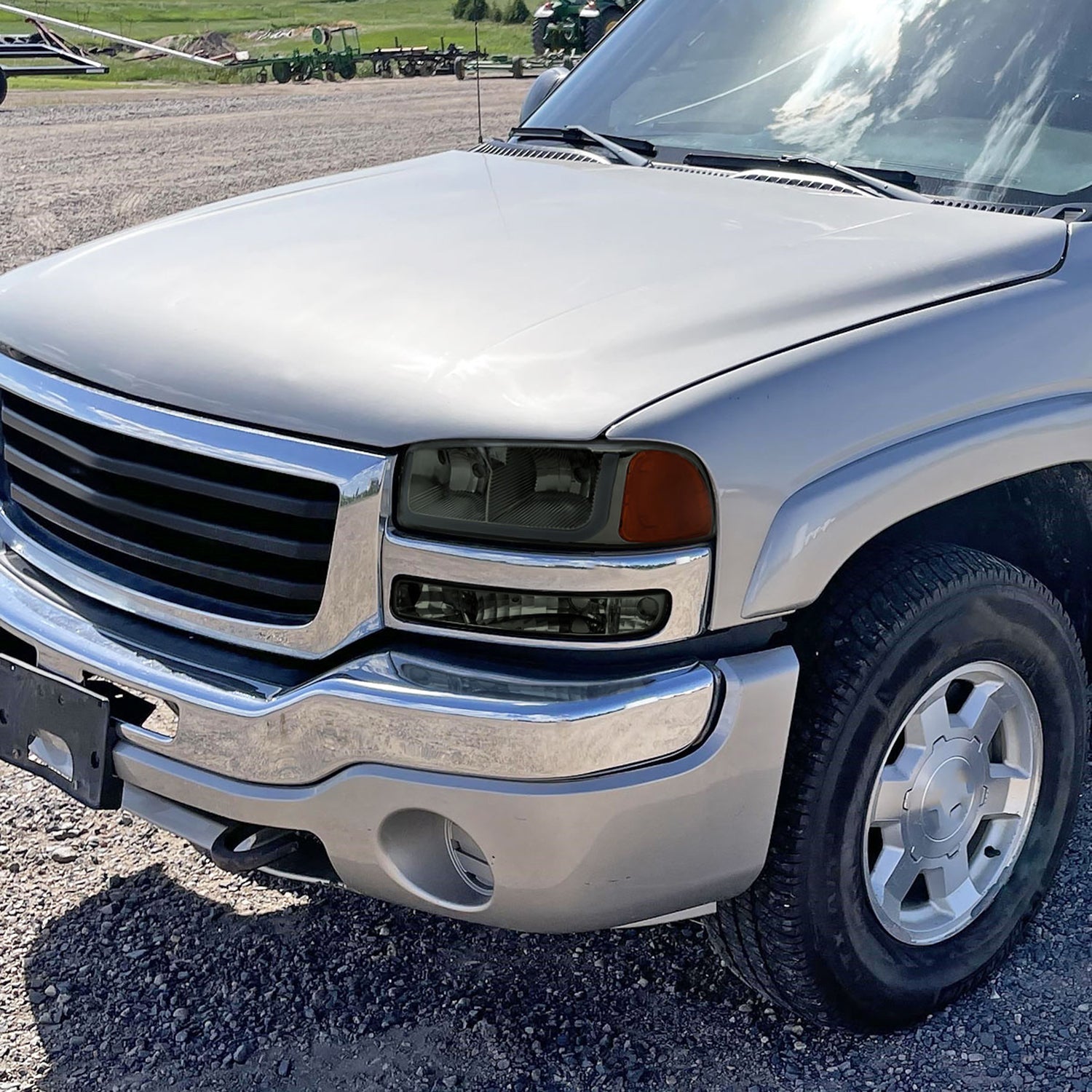 1999-2006 GMC Sierra/ 00-2006 Yukon/Yukon XL LED Tube Factory Headlights Smoke