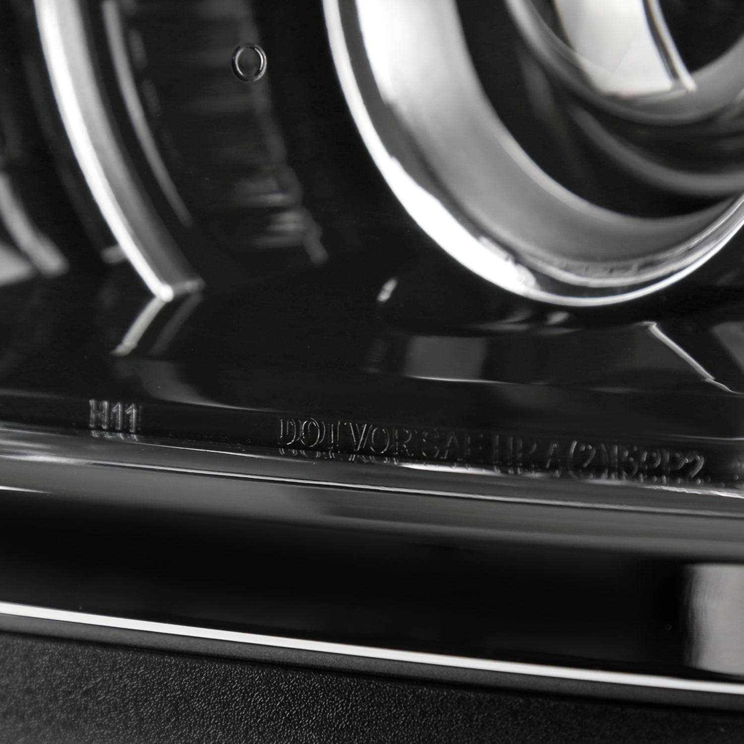 2014-2015 Chevy Silverado 1500 Projector Headlights Glossy Black/Clear Lens