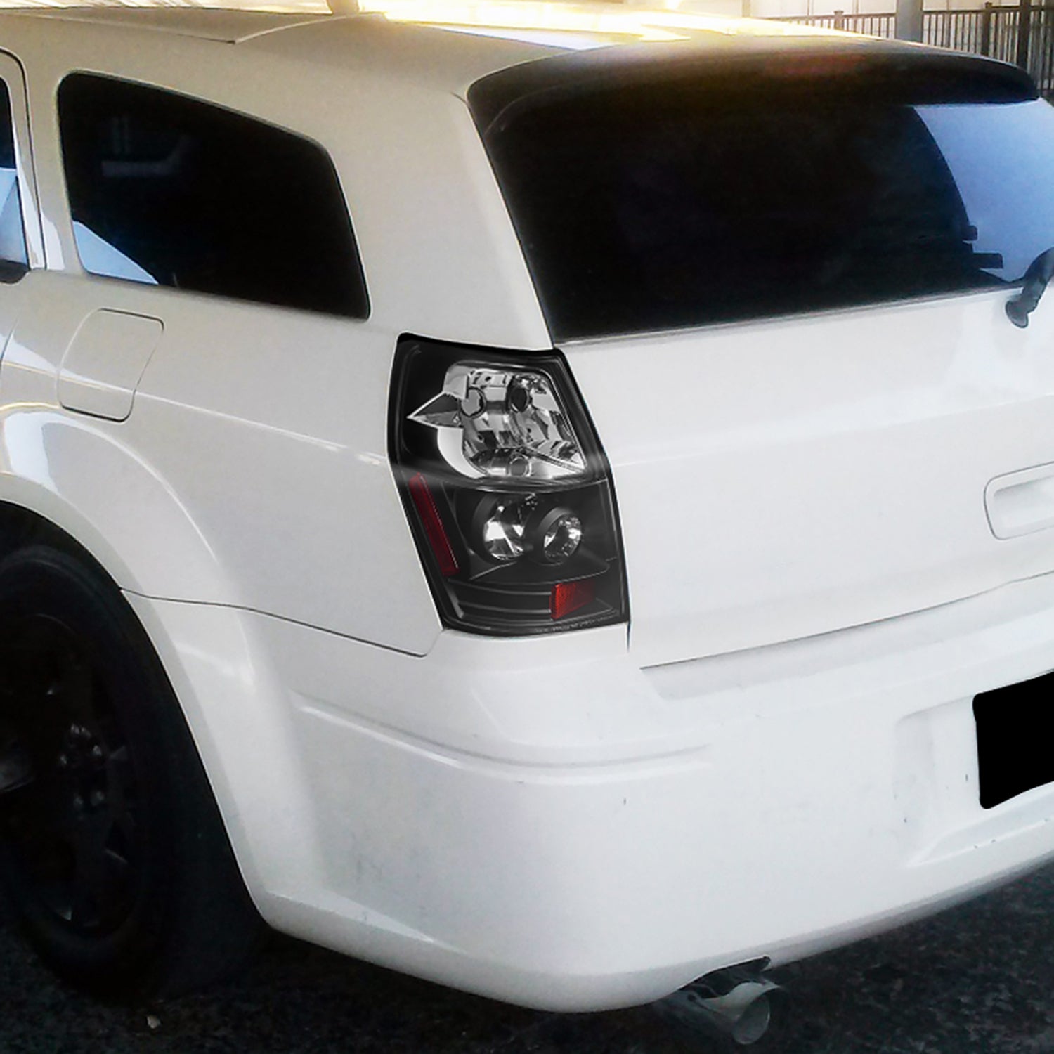 2005-2008 Dodge Magnum Tail Lights Matte Black Housing/Clear Lens