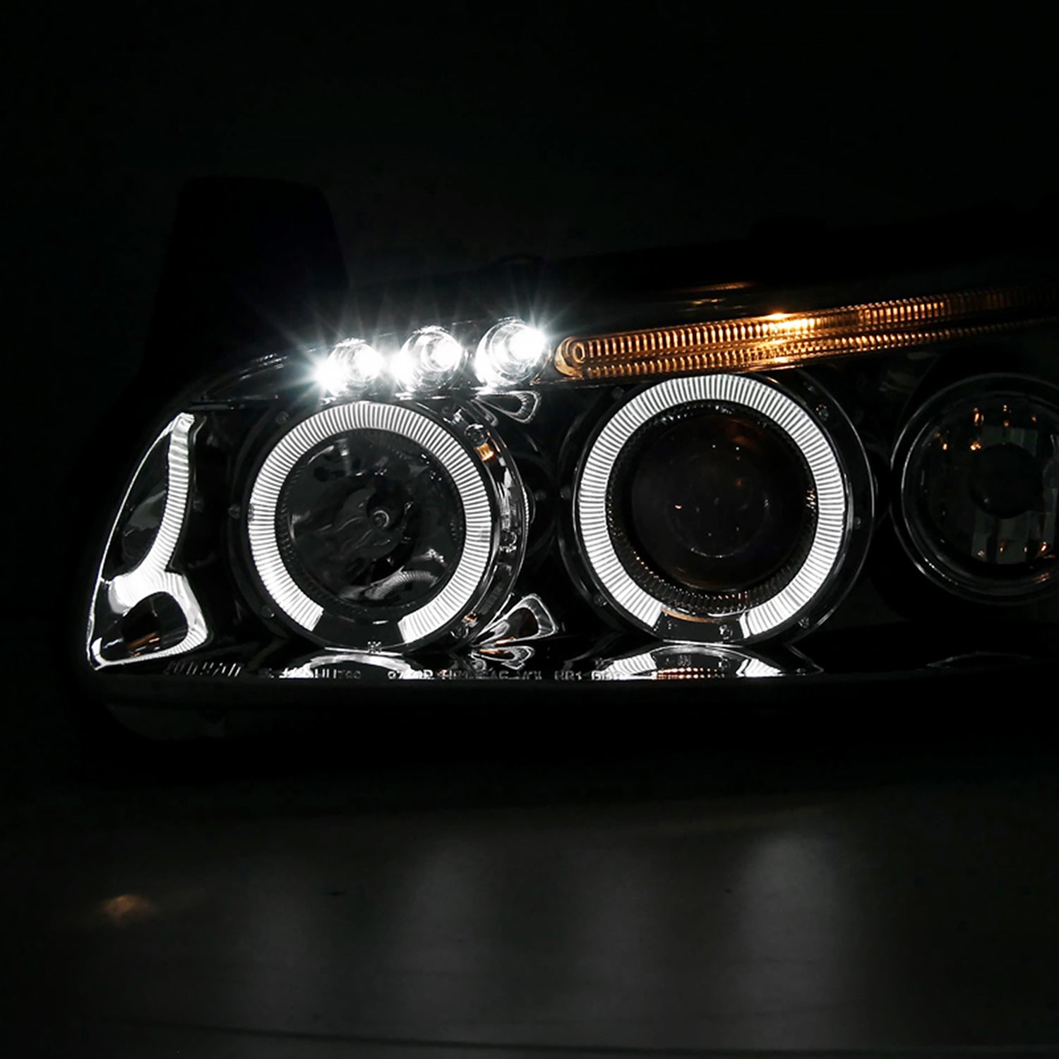 2000-2001 Nissan Maxima Dual Halo Projector Headlights Chrome/Clear Lens