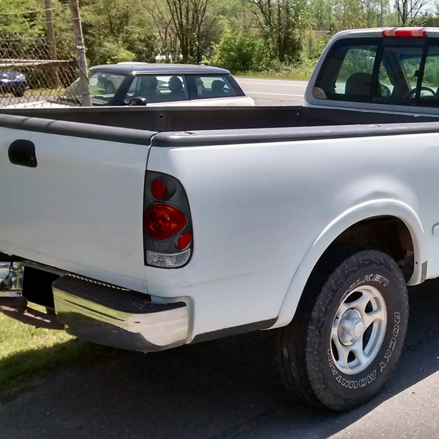 1997-2007 Ford F-150/F-250/350/450/550 Retro Tail Lights Matt Black/Clear