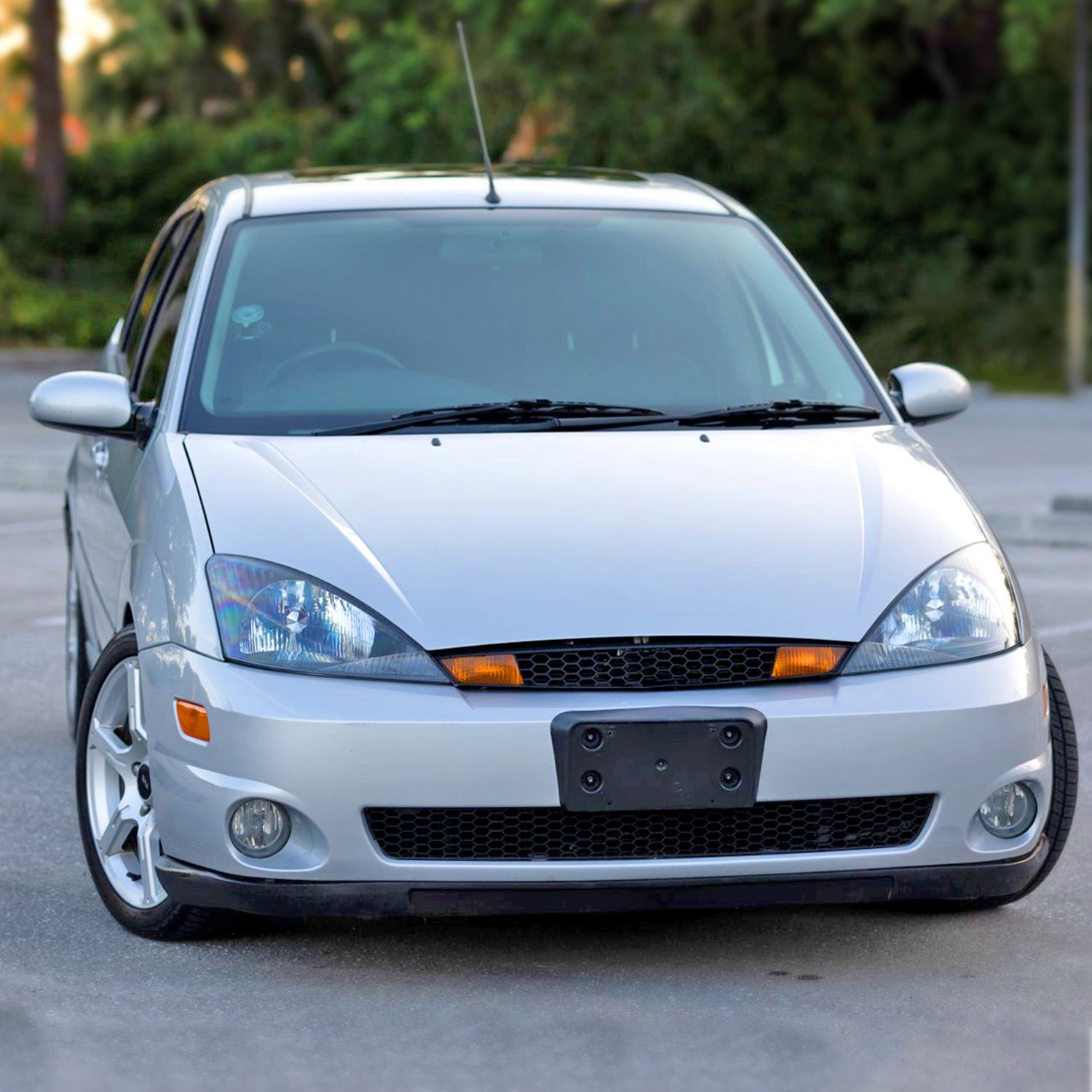 2000-2004 Ford Focus Factory Style Crystal Headlights Matte Black/Clear Lens