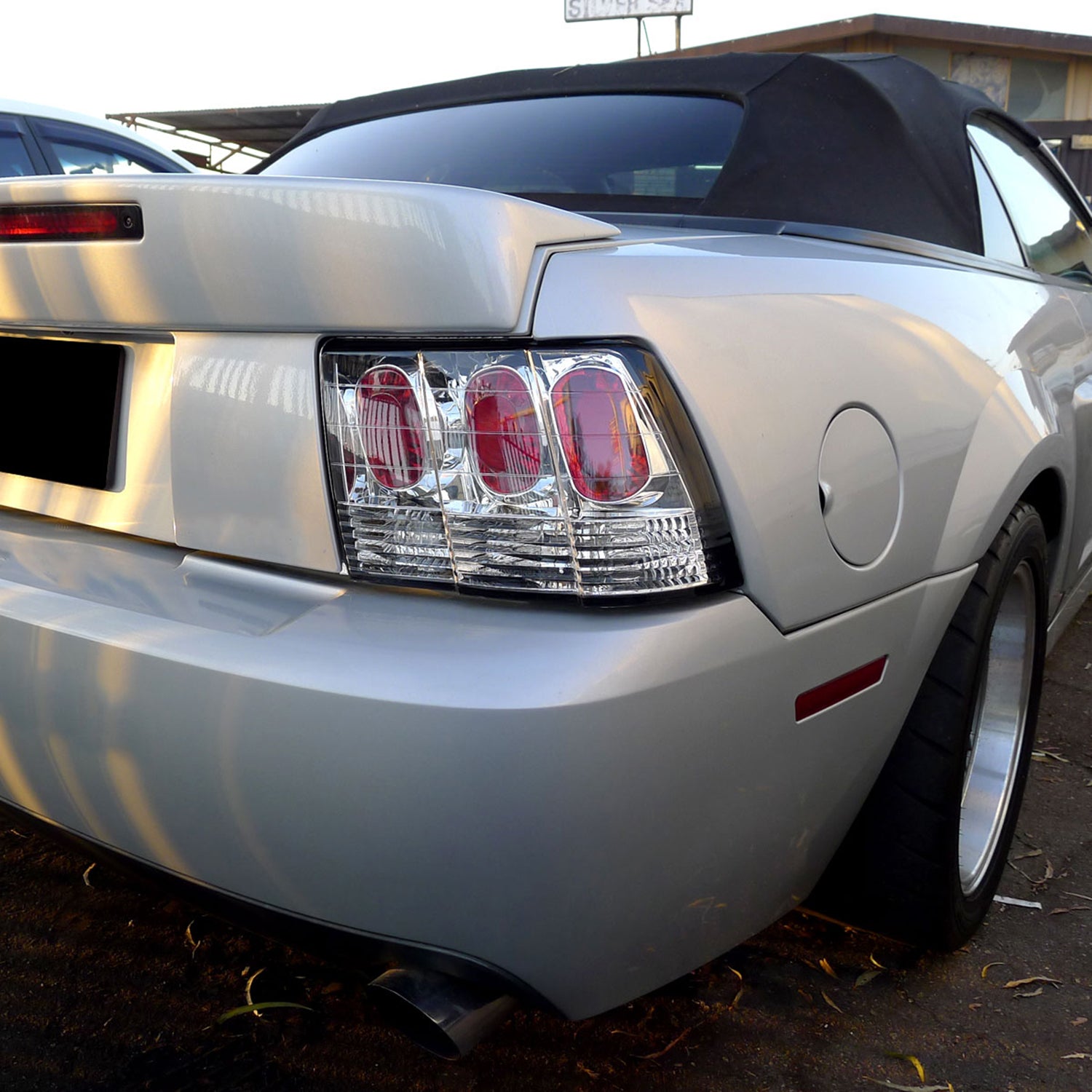 1999-2004 Ford Mustang Tail Lights Chrome Housing/Clear Lens