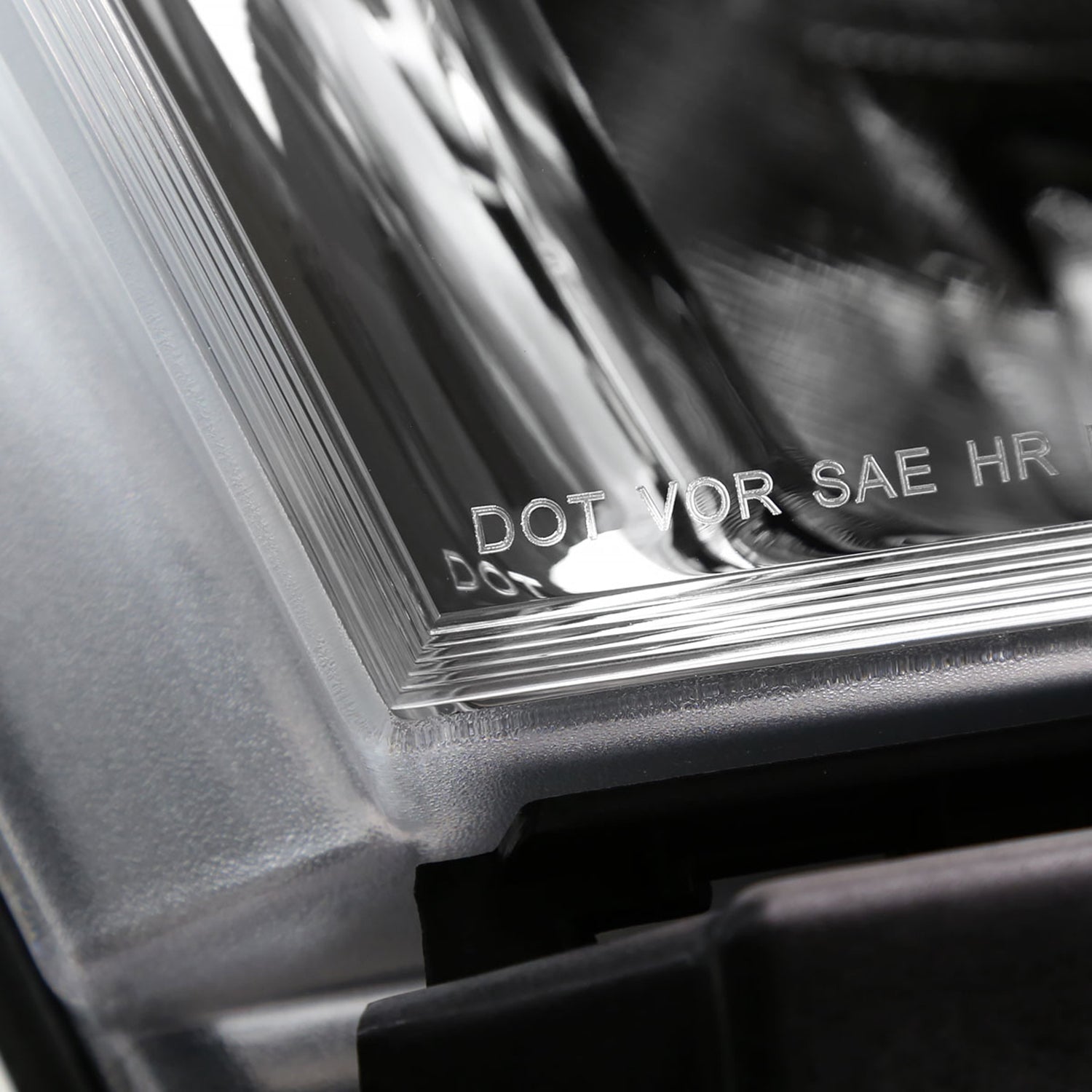 2019-2024 Dodge RAM 1500 Factory Headlights w/Amber Reflectors Chrome/Clear