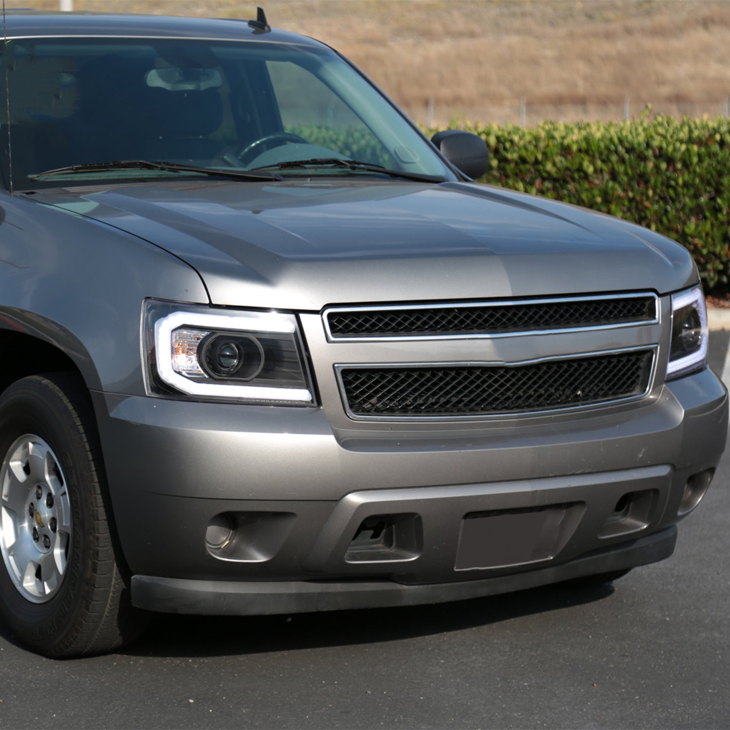 2007-2013 Chevy Avalanche/ 07-2014 Tahoe Suburban LED C-Bar Headlights Black