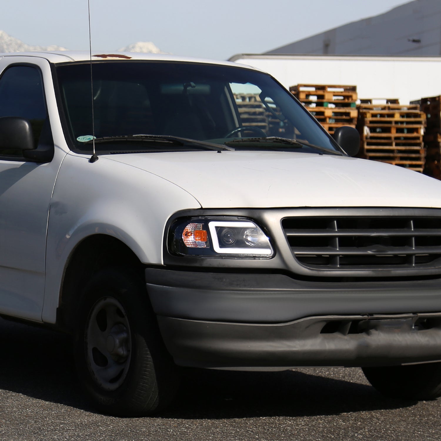 1997-2004 Ford F-150 / 1997-2002 Expedition LED C-Bar Projector Headlights Black