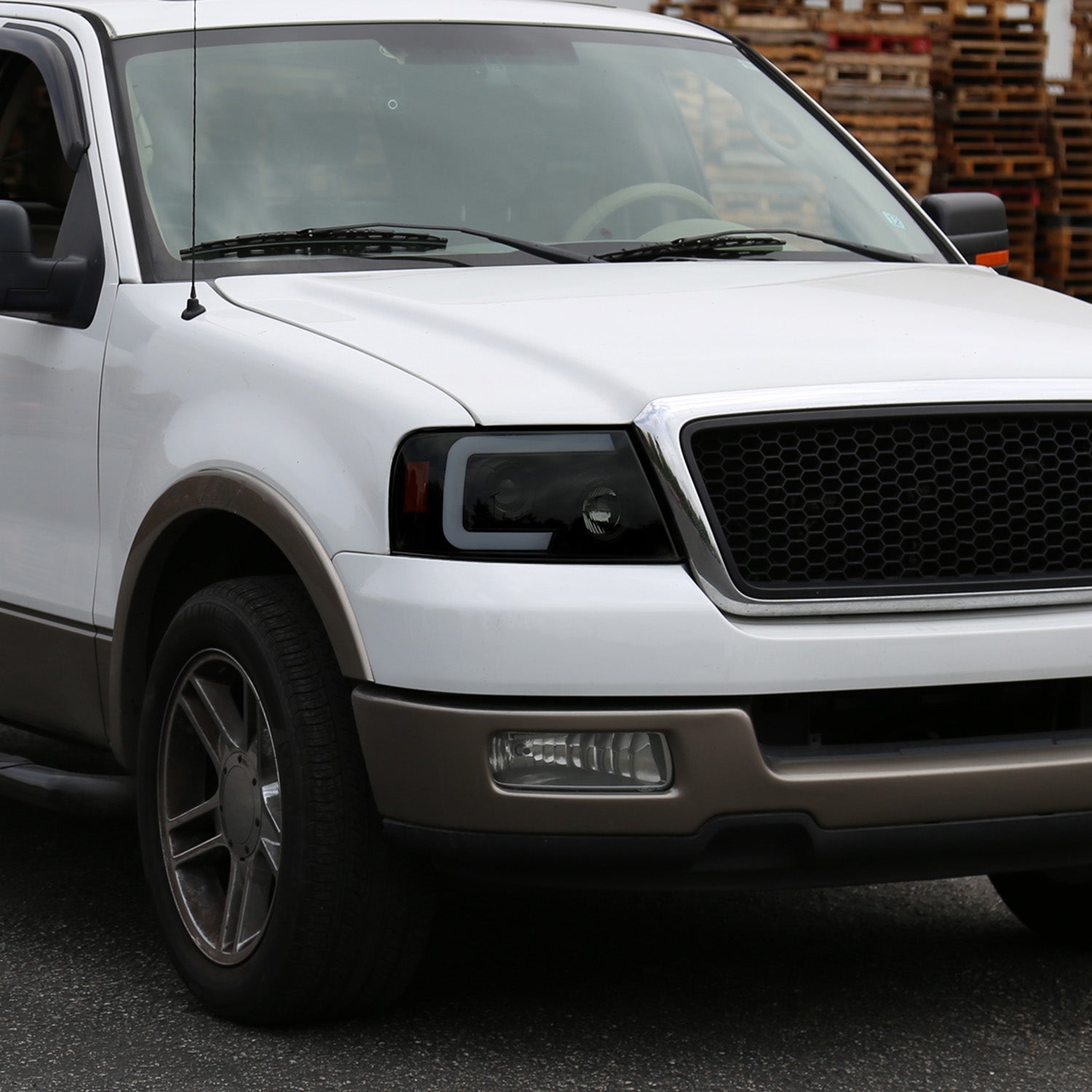 2004-2008 Ford F-150/Lincoln Mark LT LED CBar Projector Headlights Black&Smoke