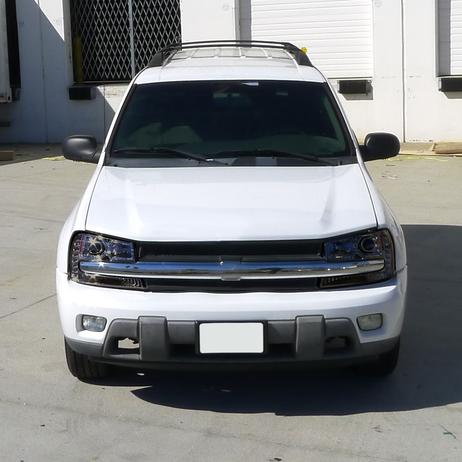 2002-2009 Chevy Trailblazer Projector Headlights LED Light Strip Chrome/Smoke