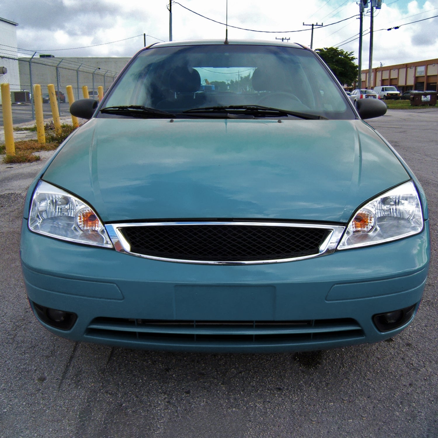 2005-2007 Ford Focus Factory Style Headlights Chrome Housing/Clear Lens