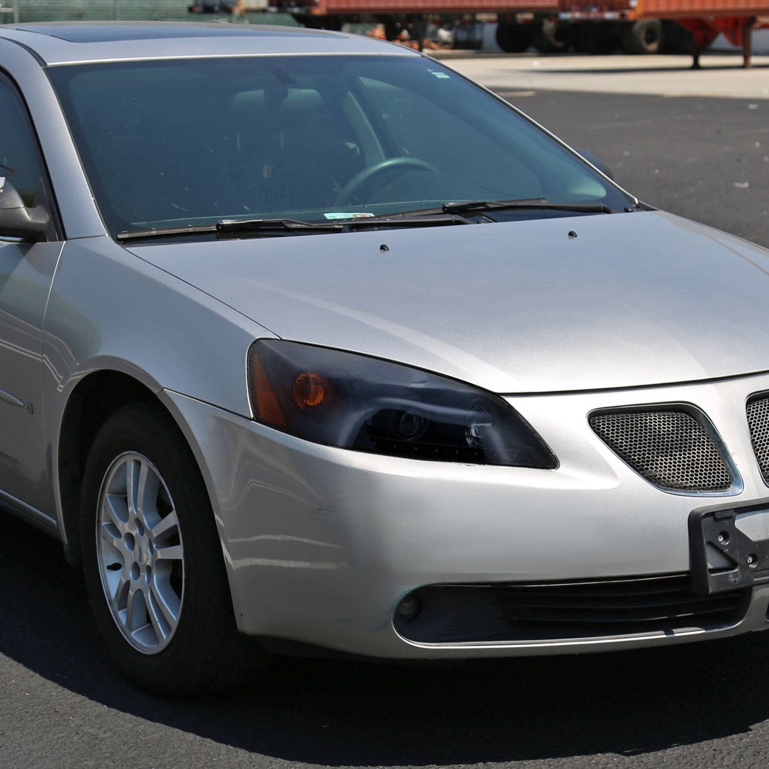 2005-2010 Pontiac G6 Projector Headlights w/ LED Light Strip Black/Smoke Lens