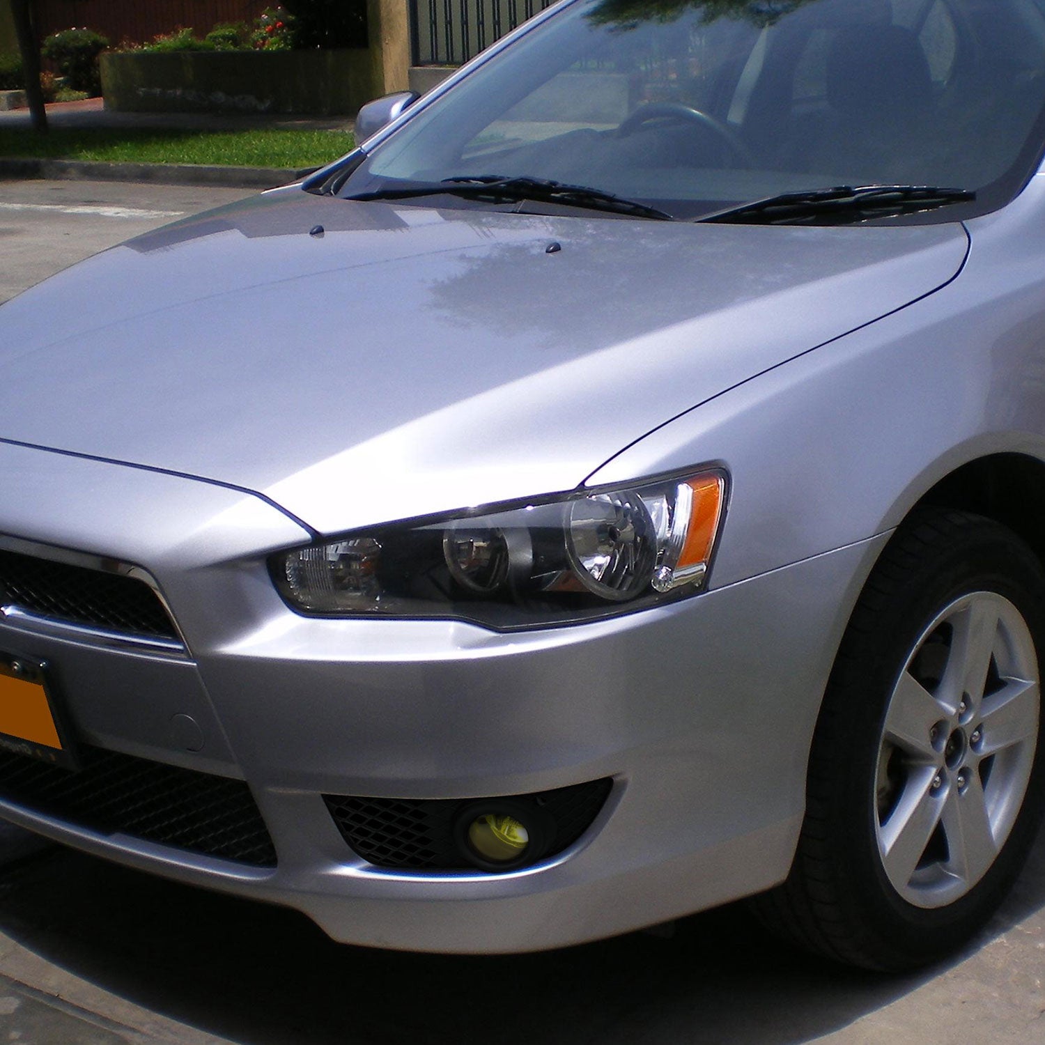 2008-2012 Mitsubishi Lancer H11 Fog Lights Kit Chrome Housing/Yellow Lens