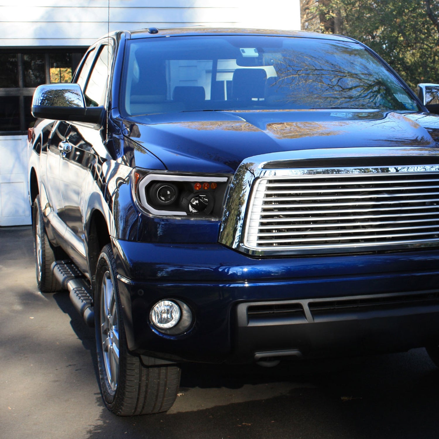 2007-2013 Toyota Tundra/Sequoia Retro LED Tube Headlights LED Signal Black