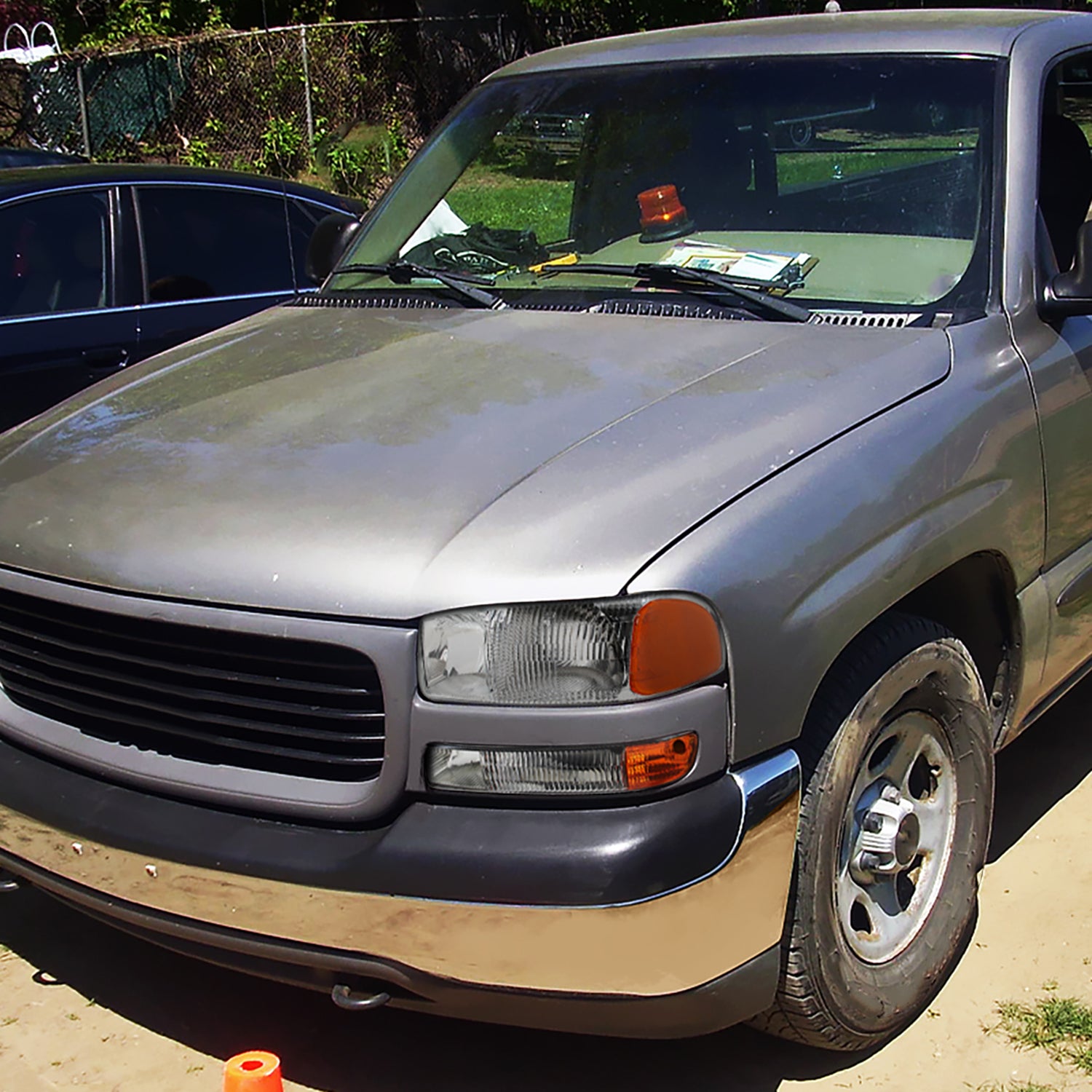 1999-2006 GMC Sierra/Yukon/Yukon XL Factory Crystal Headlights Bumper Lights