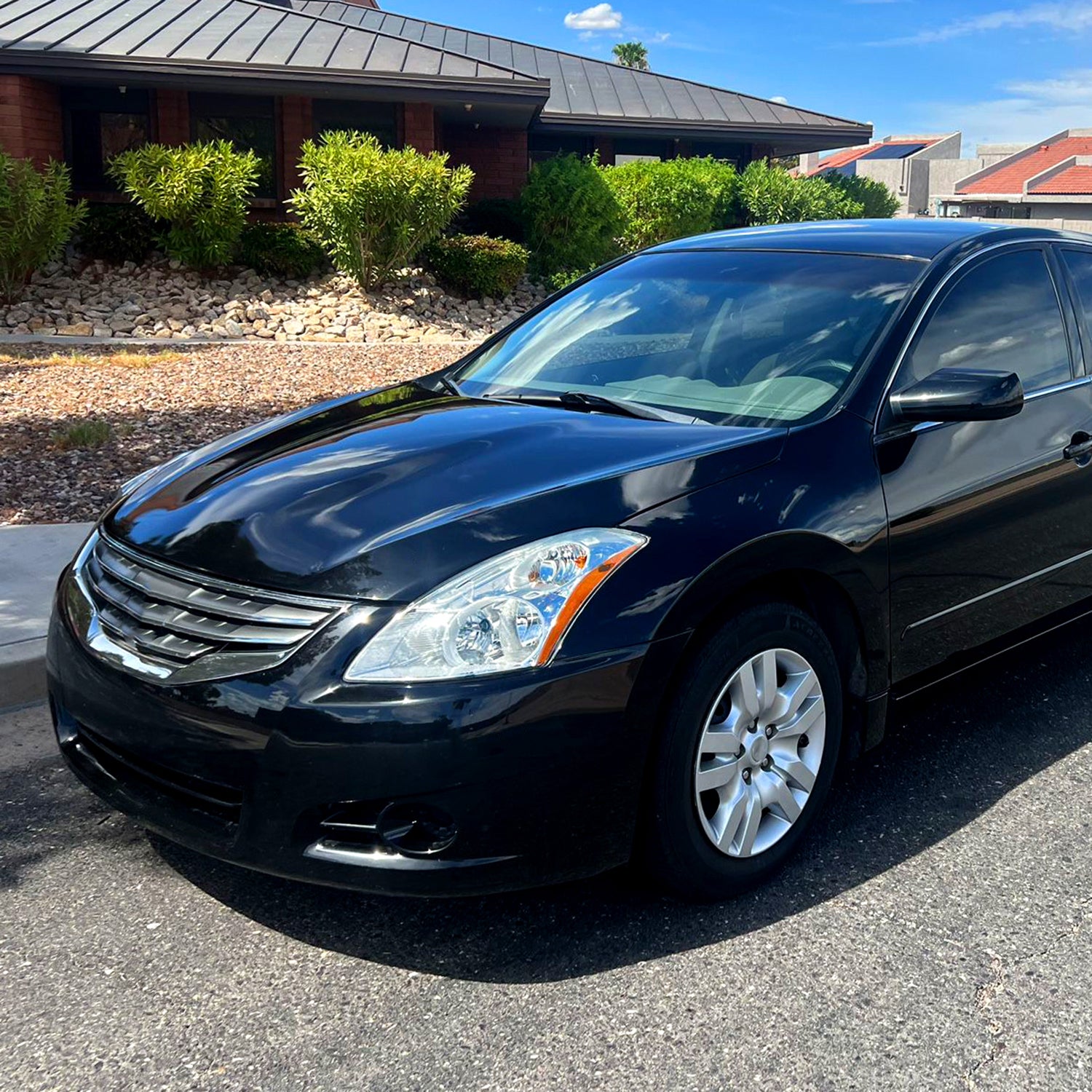 2010-2012 Nissan Altima Sedan Clear Factory Crystal Headlights - Driver Side