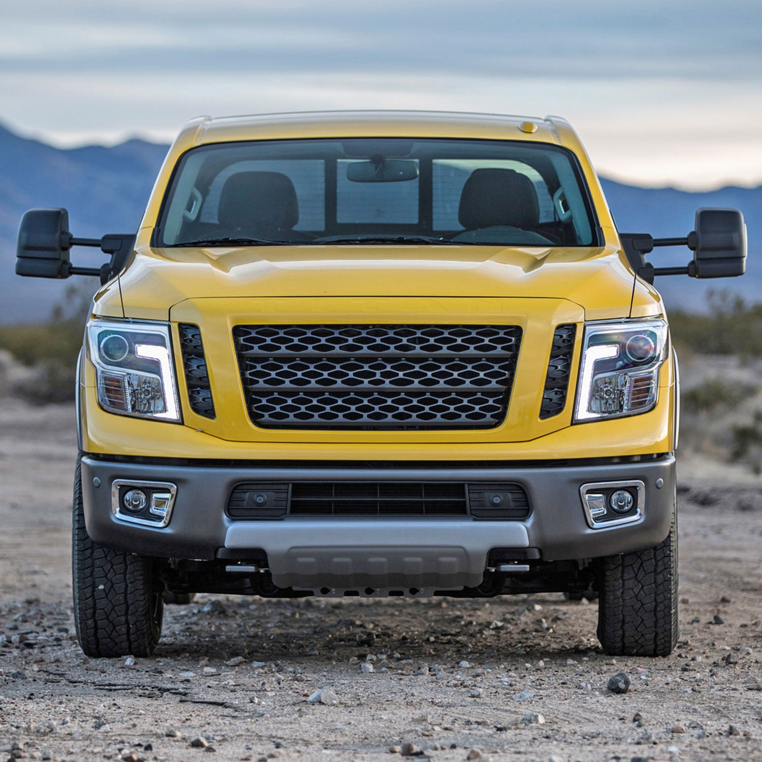 2016-2022 Nissan Titan BSM Memory Fuction & Manually Black Towing Mirrors