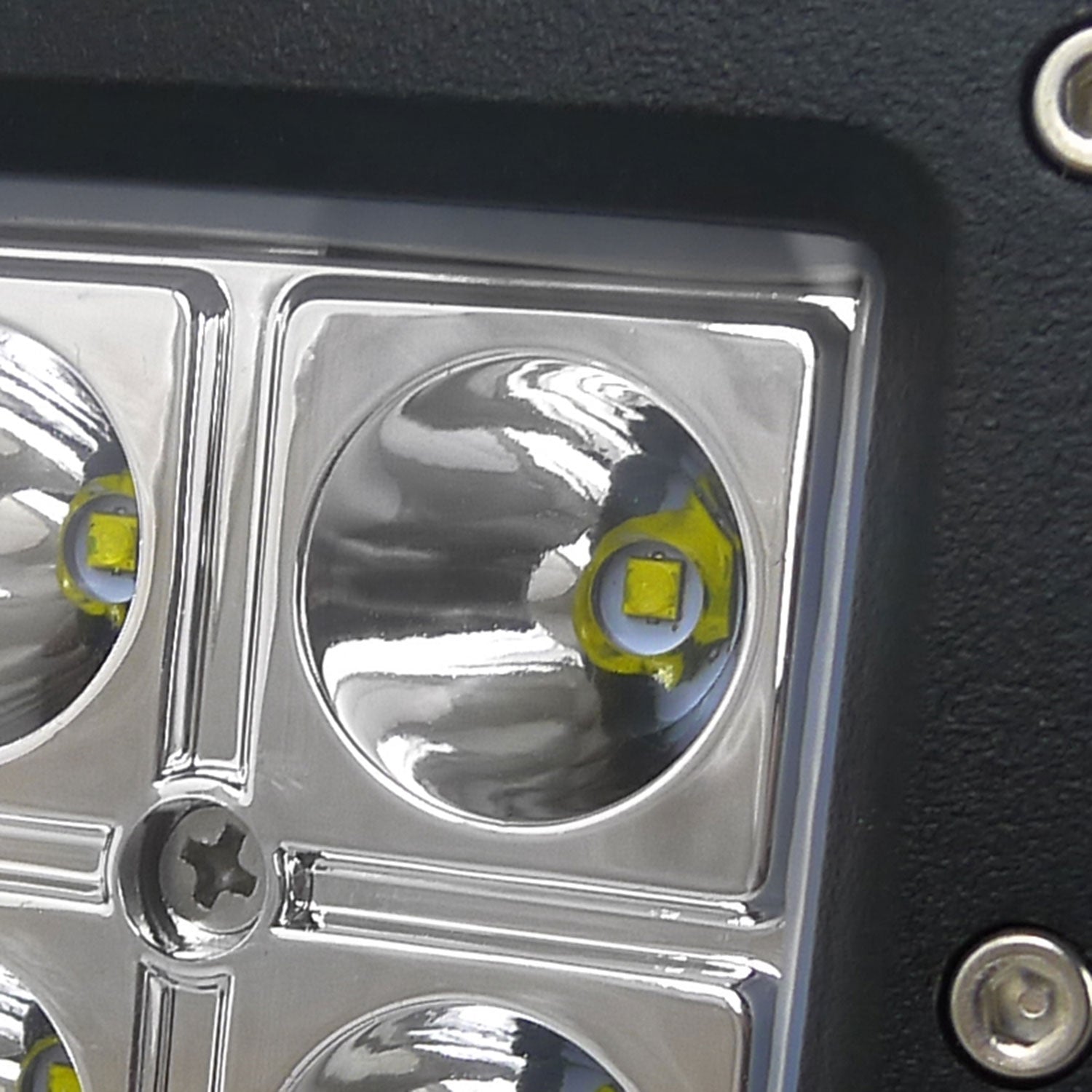 Universal Off Road 6000K Spot Beam 16W 4LED Cube Fog Light Mounting Bracket