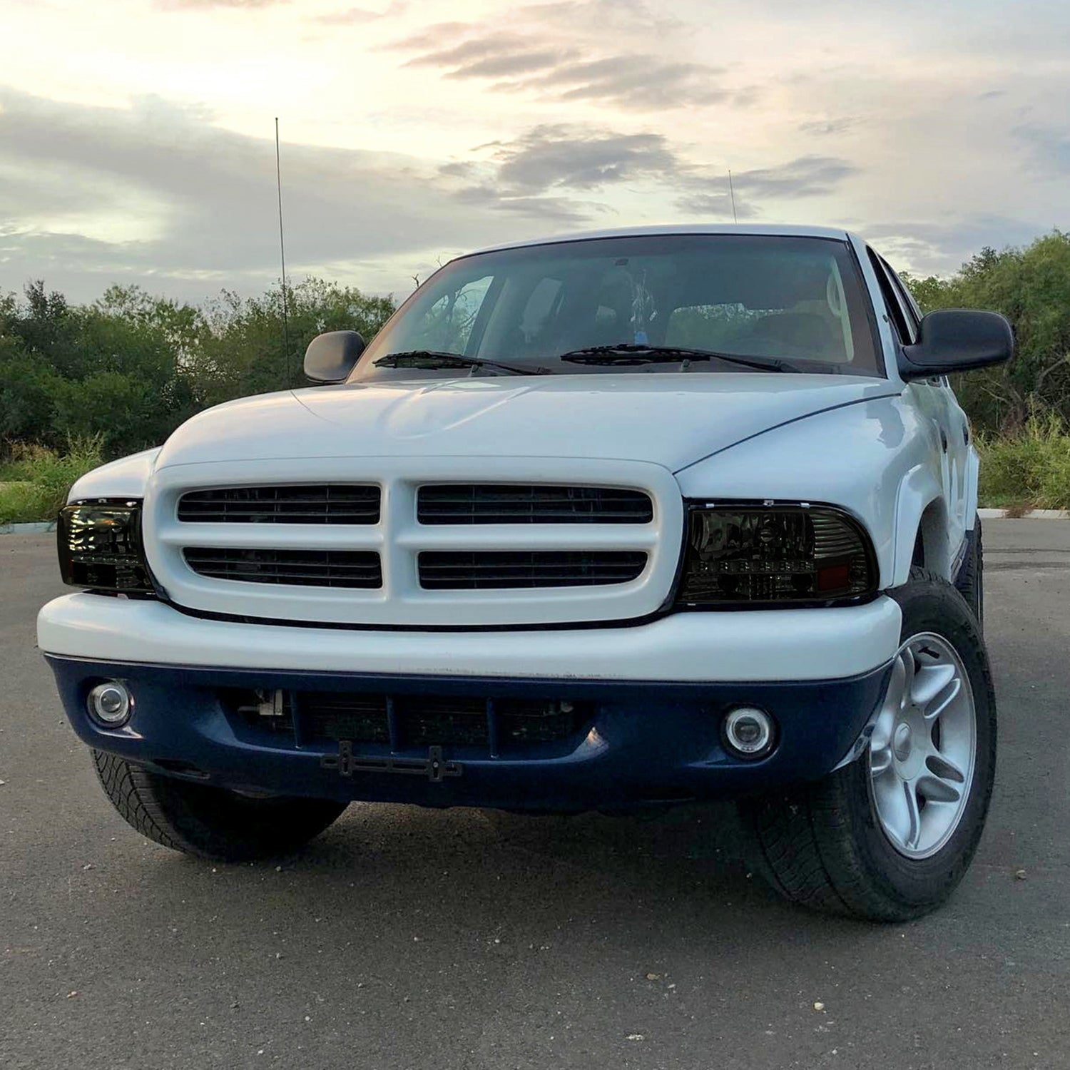 1997-2004 Dodge Dakota/ Durango LED Light Factory Crystal Headlights Smoked