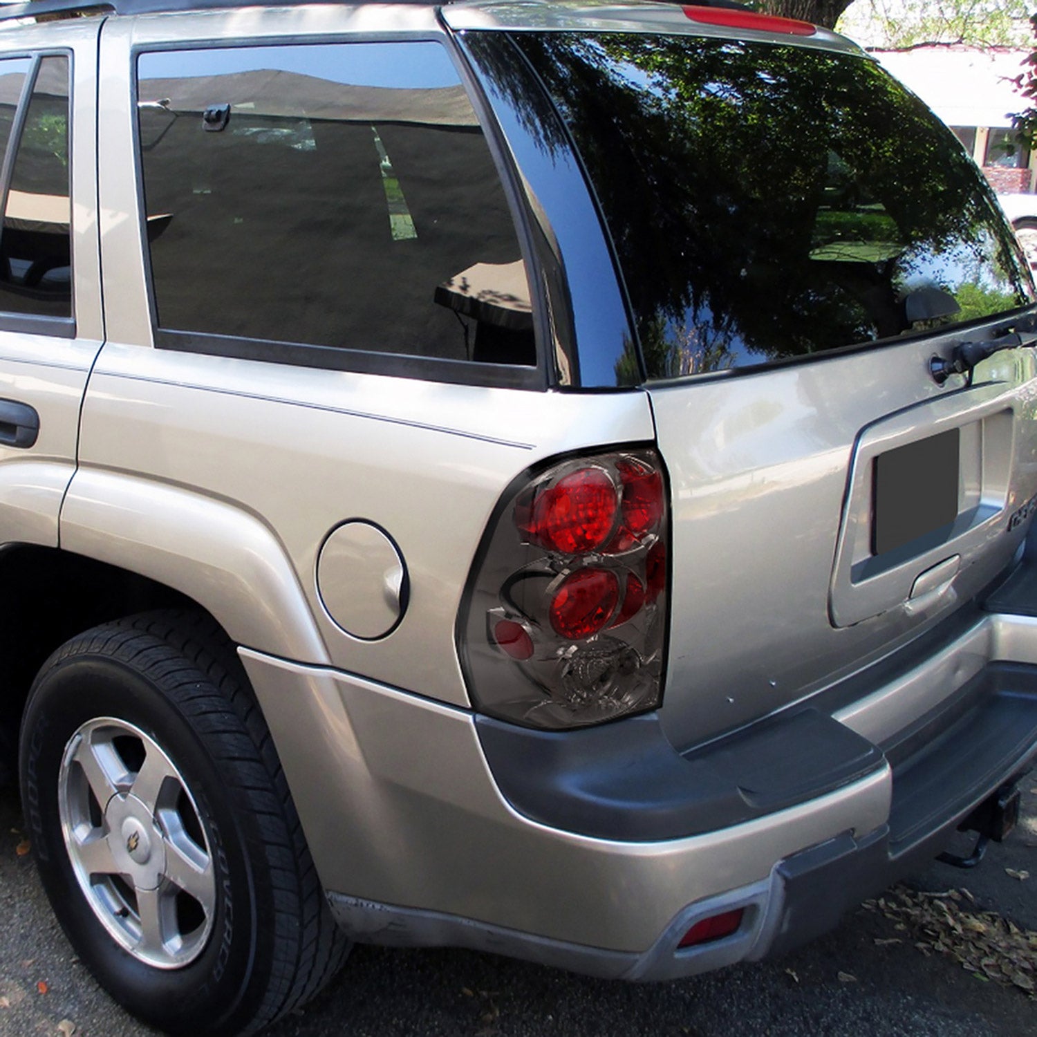 2002-2009 Chevrolet Trailblazer Tail Lights Chrome Housing/Smoke Lens