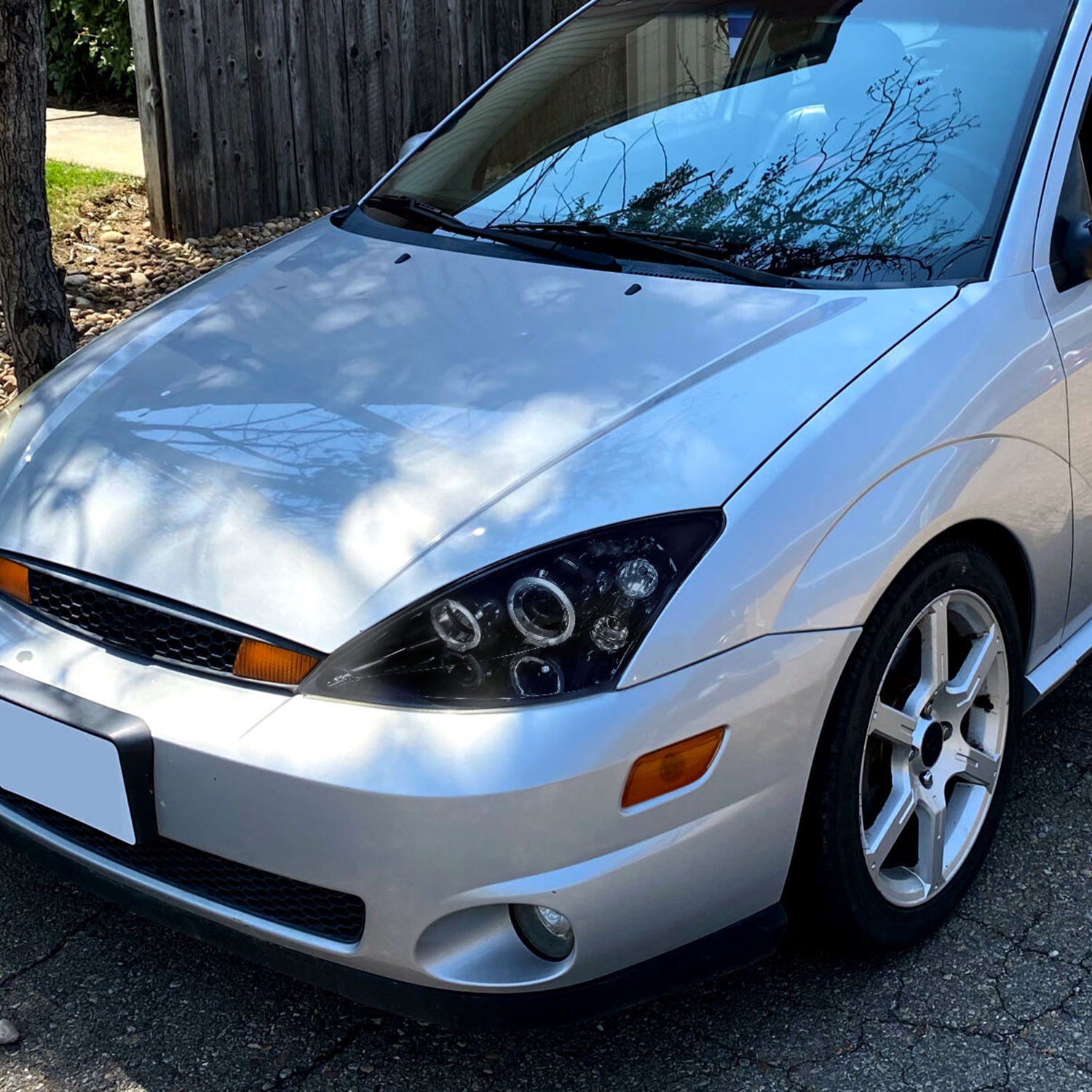 2000-2004 Ford Focus Dual Halo Projector Headlights Glossy Black/Smoke Lens