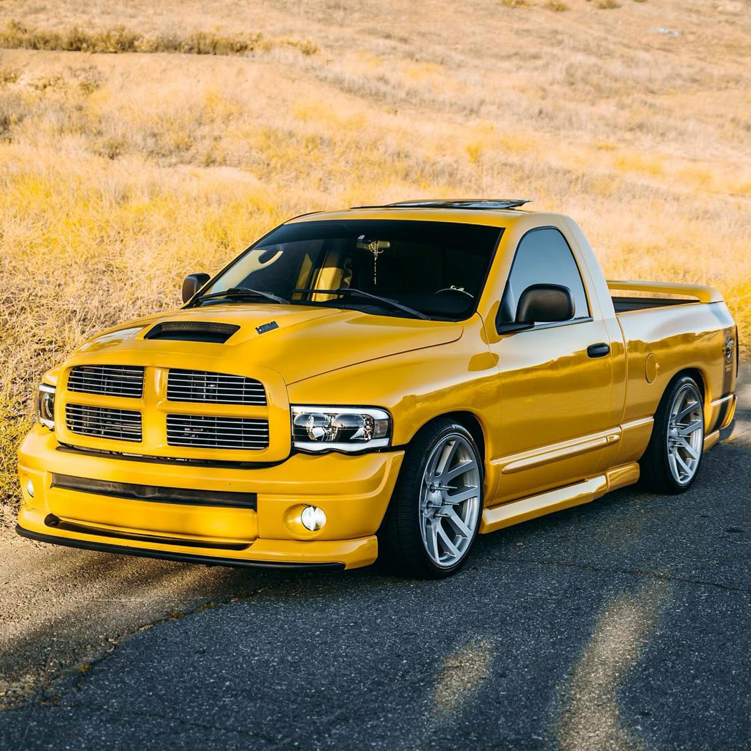 2002-2005 Dodge RAM 1500 / 2500/3500 LED Tube Factory Headlights