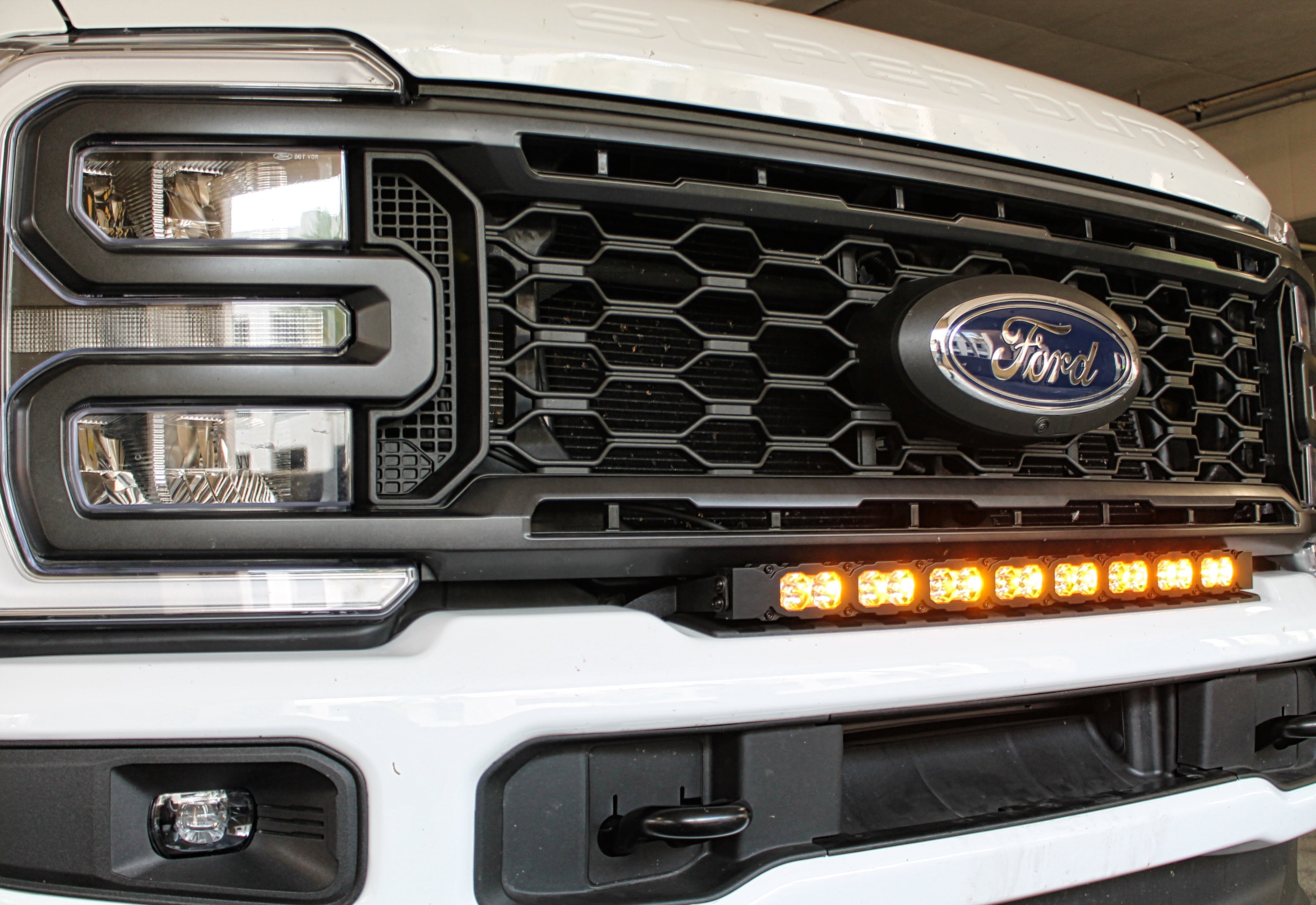 2023+ Ford Super Duty F250/350/450 30in Light Bar - PRO