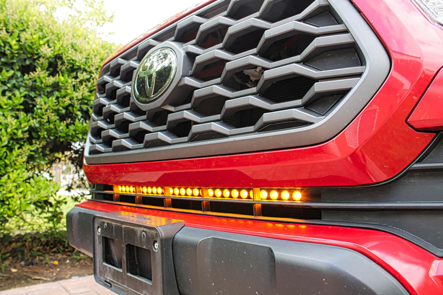 2016-2023 Toyota Tacoma Single 30in Light Bar