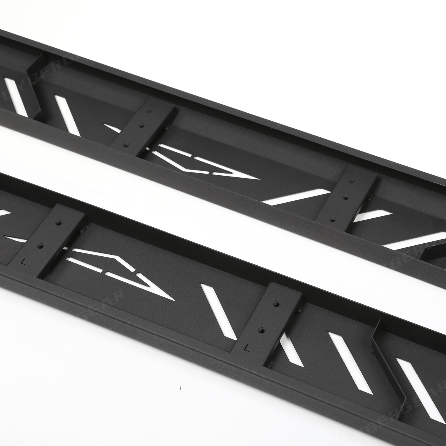Tesla Cybertruck Running Board Set Nerf Bars Side Steps