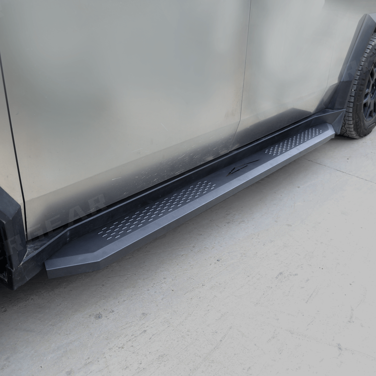 Tesla Cybertruck Running Board Set Nerf Bars Side Steps Solid Design